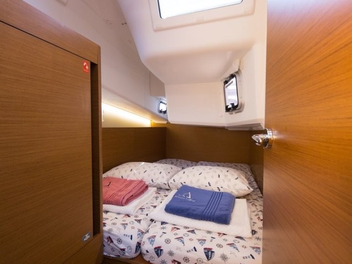 Rent a Jeanneau Sun Odyssey 410 Fethiye