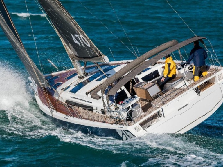 Boat rental Dufour Dufour 470 in Palermo on Samboat