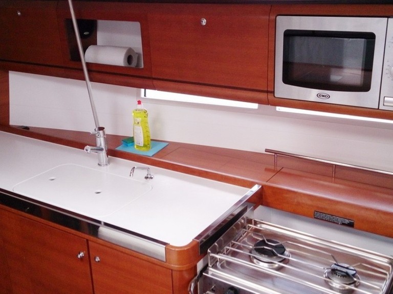 Rent a Dufour Dufour 405 RM Pula