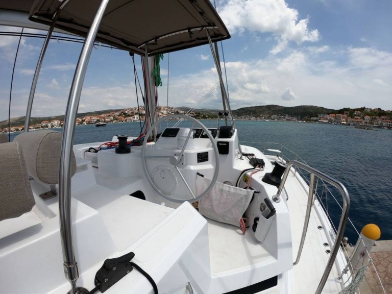 Bali Bali Catspace Voile in Rogoznica on SamBoat