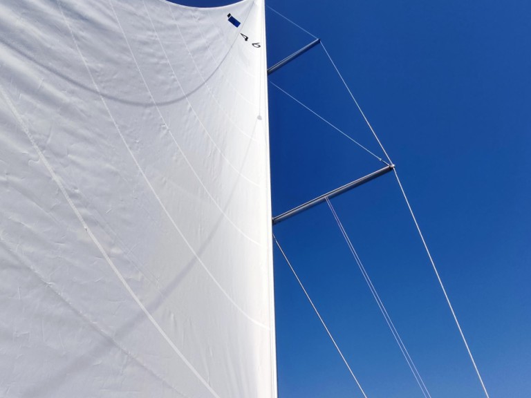 Yacht charter Lávrio cheap Cruiser 46 Style