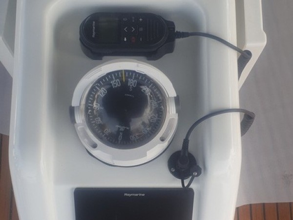 Sailboat rental in Tropea - Jeanneau Sun Odyssey 410