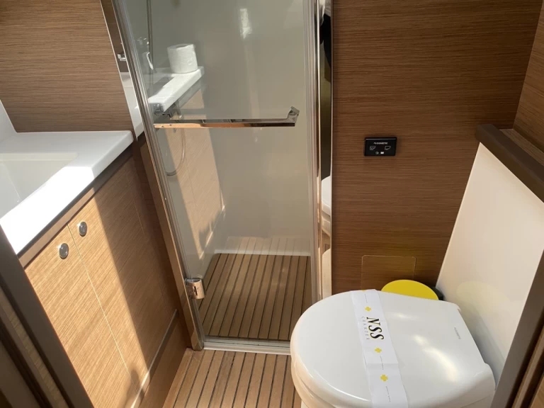 Catamaran rental in Cugnana Verde - Lagoon Lagoon 52 F