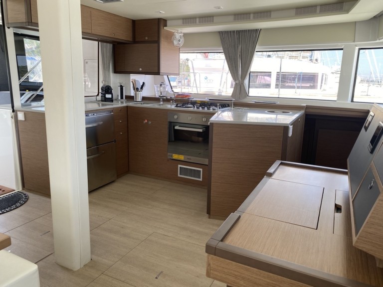 Catamaran rental with or without captain Lagoon Cugnana Verde