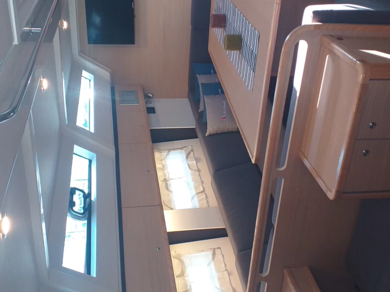 Sailboat for rent Trogir at the best price