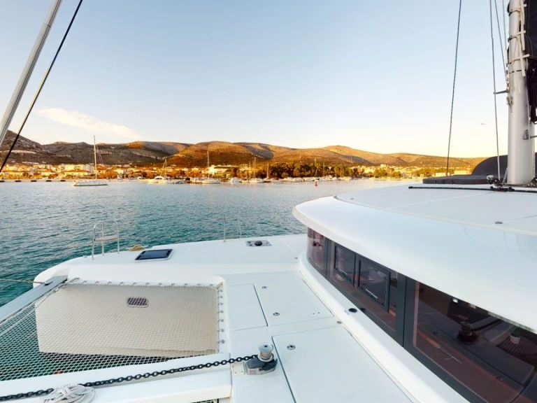 Catamaran rental with or without captain Lagoon Trogir