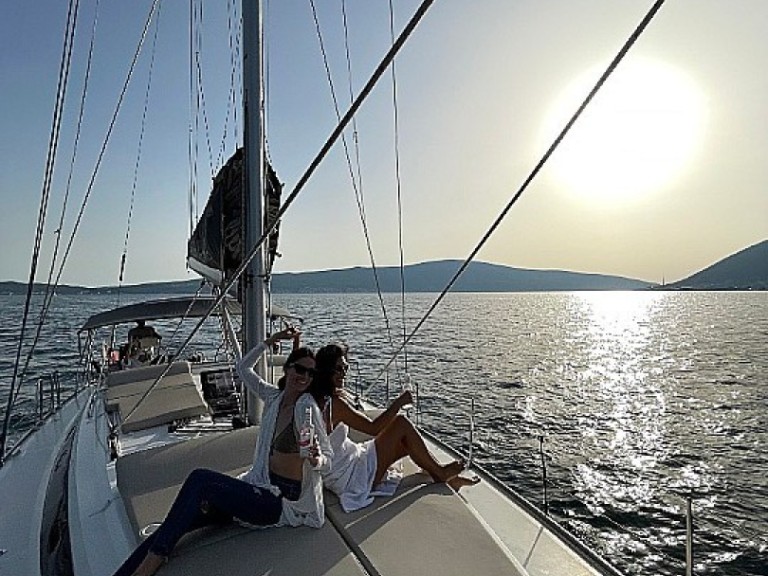 Rent a Bavaria Cruiser 46 Kotor