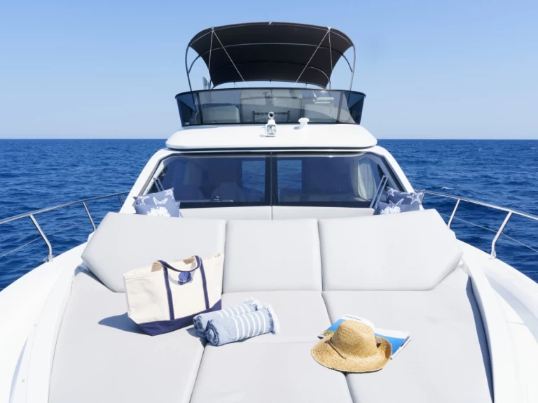 Boat rental Azimut Azimut 53 Fly in Barcelona on Samboat