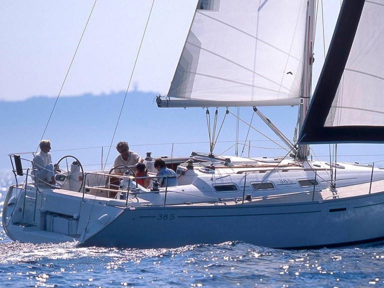 Sailboat rental with or without captain Dufour Portimão