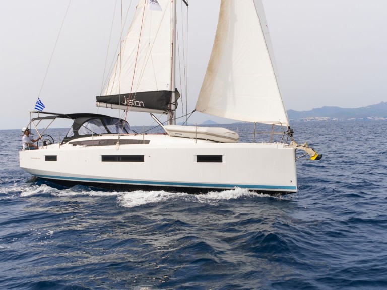 Sailboat rental in Skiathos - Jeanneau Sun Odyssey 410