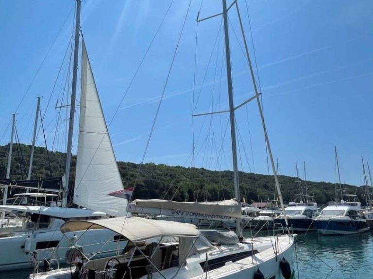 Bareboat Rental Sailboat Dufour with a boat licence