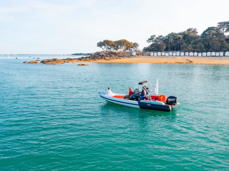 Prua al vento Thor 700 charter bareboat or captained in  L'Herbaudière