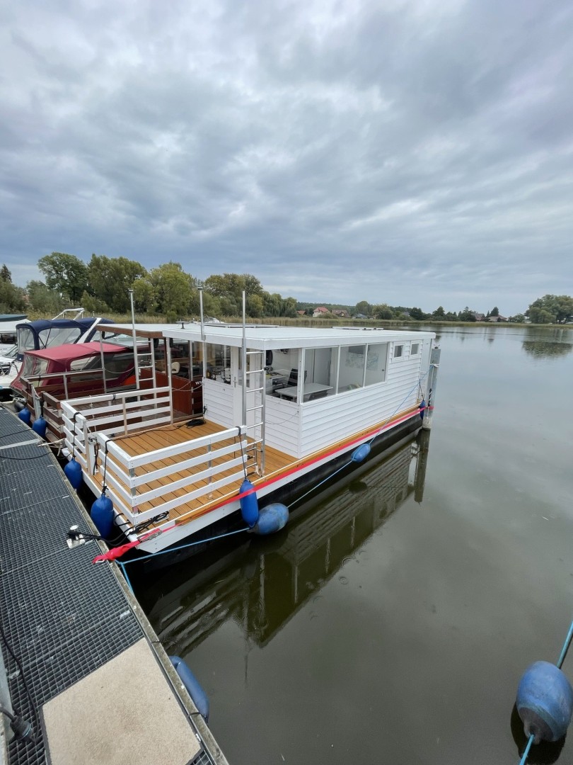 Rent a Houseboat TS 840 in Radewege | SamBoat