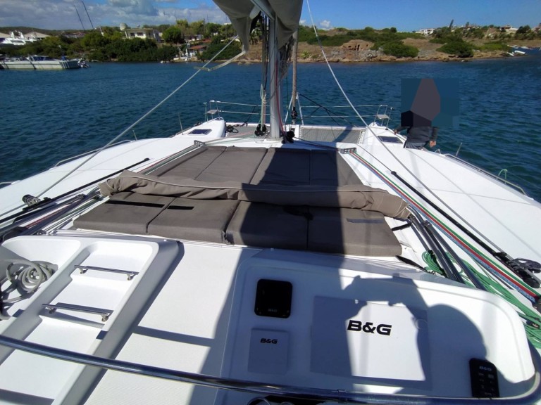 Catamaran for rent Alimos at the best price