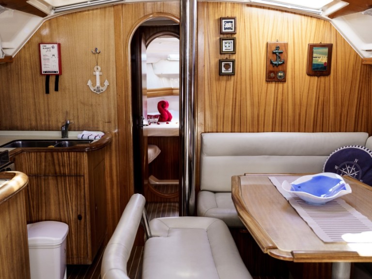 Sailboat rental with or without captain Dufour Lefkáda