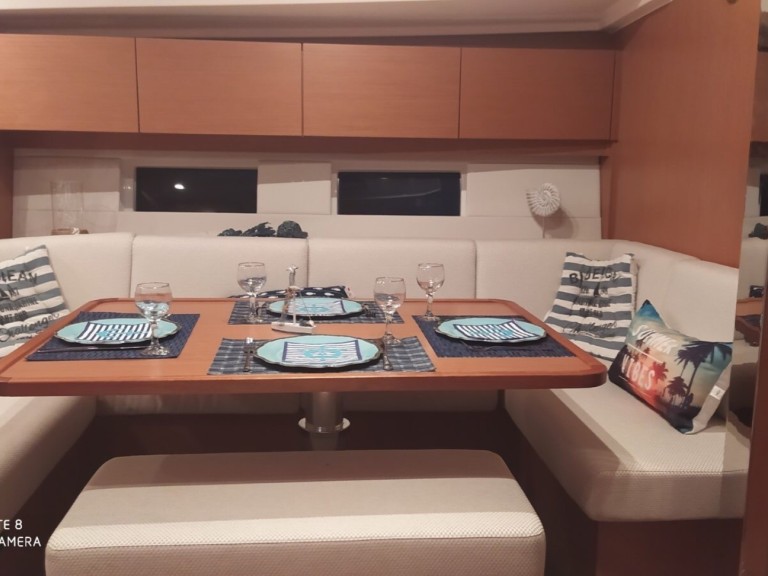 Yacht charter Lefkáda cheap Cruiser 45