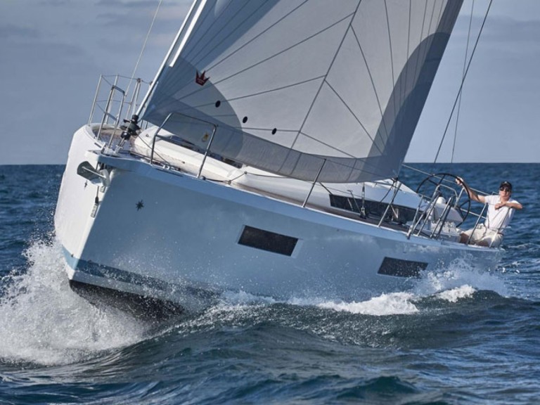 Jeanneau Sun Odyssey 440 in Arzon on SamBoat