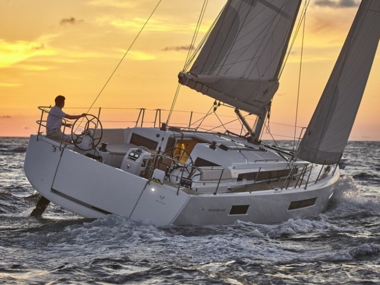 Rent a Jeanneau Sun Odyssey 440 Arzon