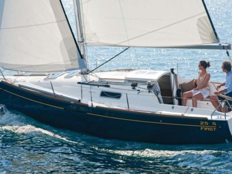 Boat rental Bénéteau First 25 S in Arzon on Samboat