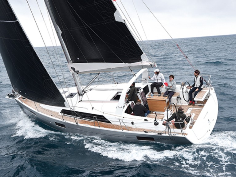 Sailboat rental in Arzon - Bénéteau Oceanis 41.1