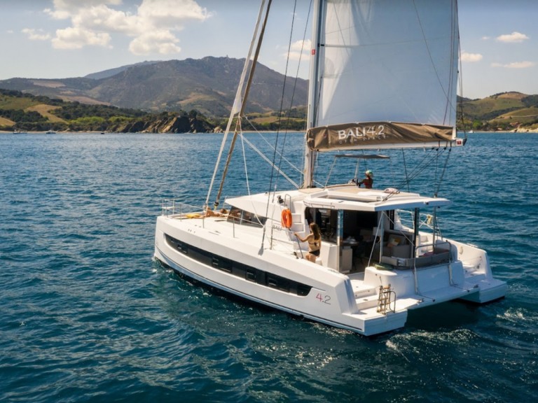 Catamaran for rent Le Marin at the best price