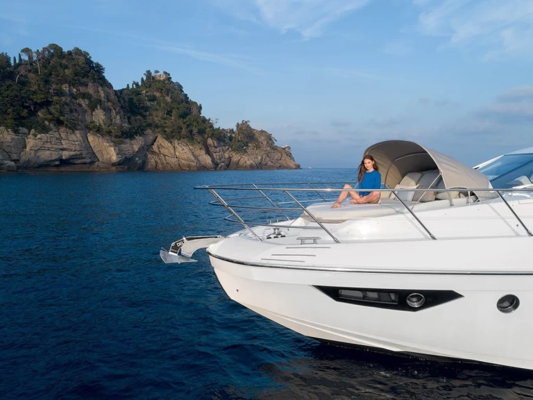 Luxury Yacht for rent Kaštela at the best price