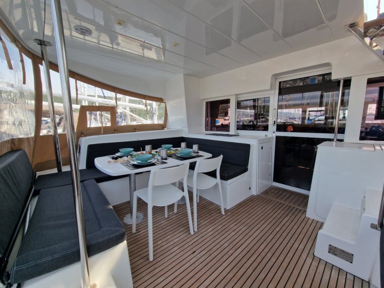 Yacht charter Punat cheap Lagoon 450 Sport Top