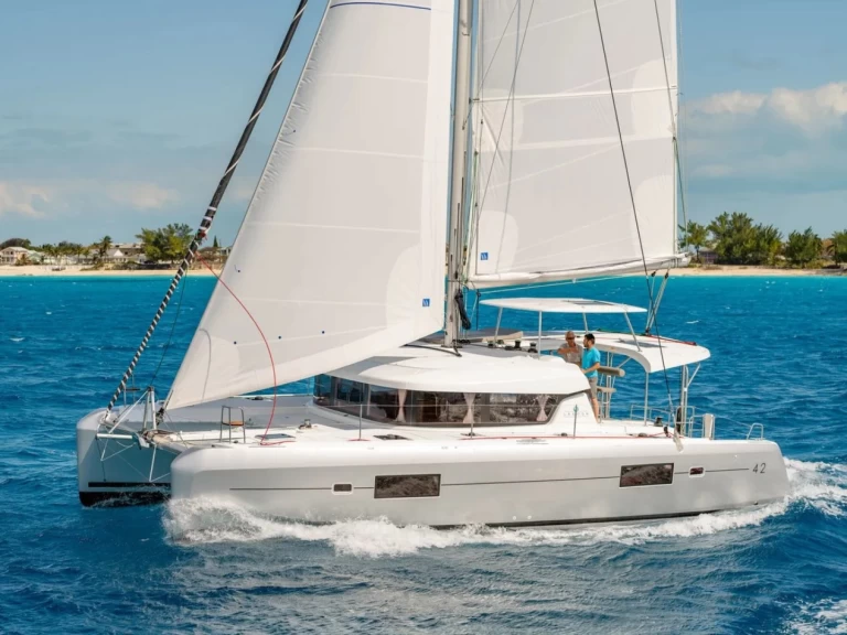 Catamaran rental in Le Marin - Lagoon Lagoon 42