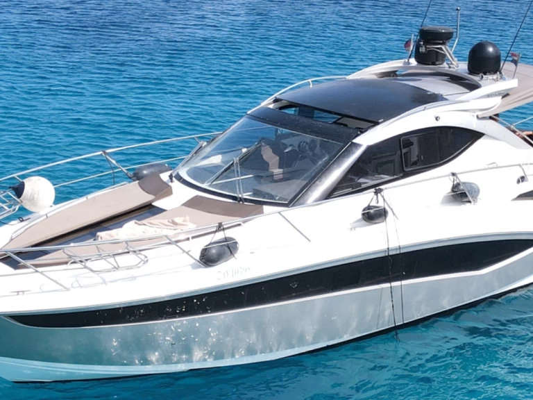 Boat rental Galeon Galeon 385 HTS in Seget Donji on Samboat