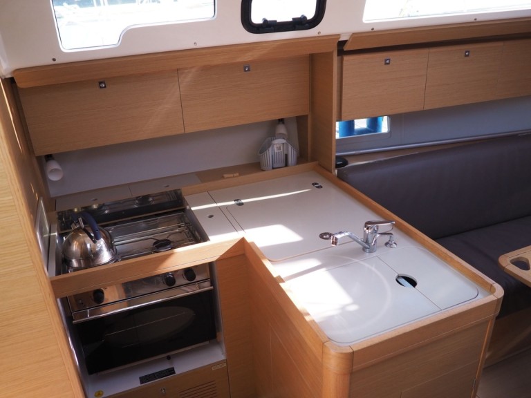 Bareboat Rental Sailboat 74 with a boat licence