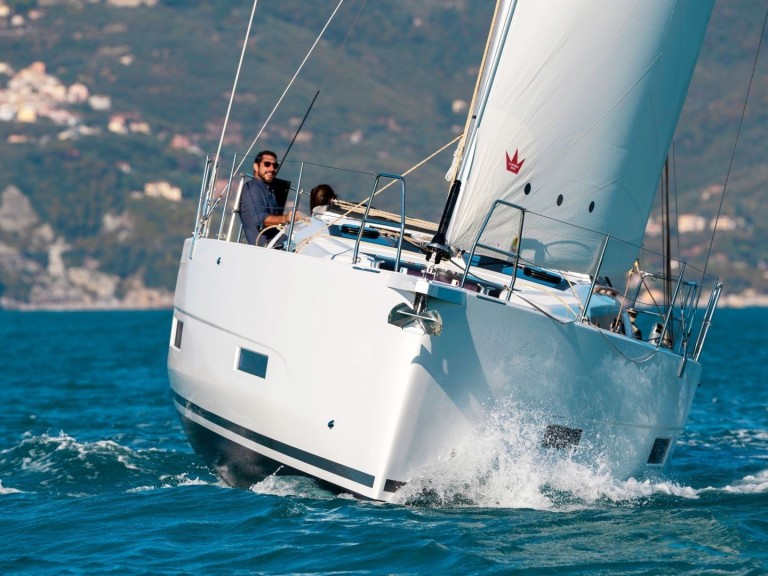 Sailboat for rent Arzon at the best price