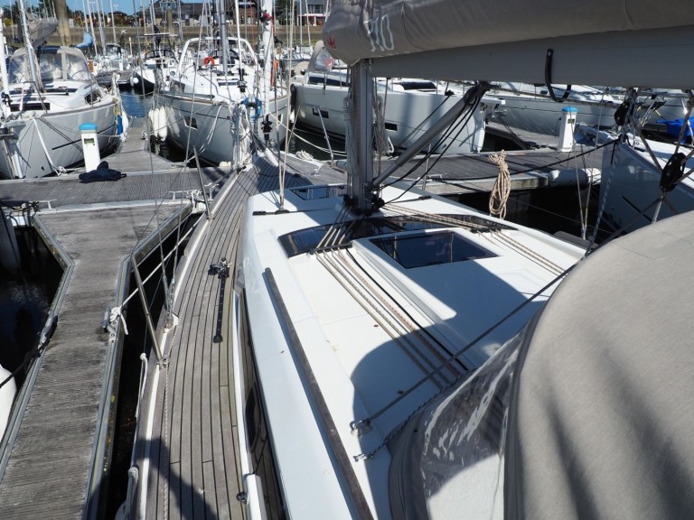 Bareboat Rental Sailboat 74 with a boat licence