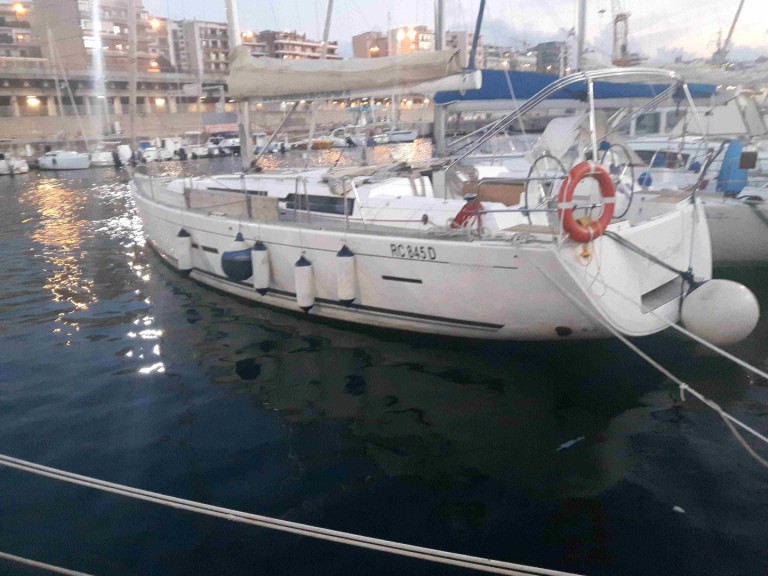 Sailboat for rent Marina di Portorosa at the best price
