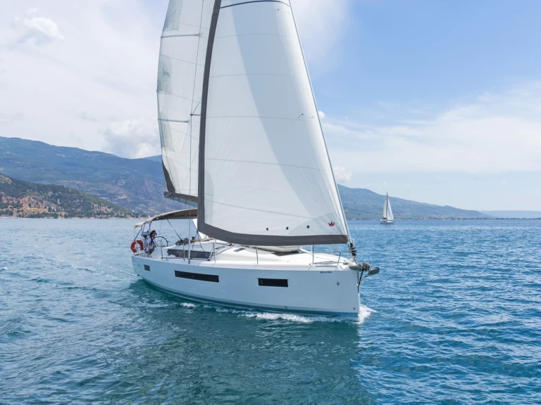 Rent a Jeanneau Sun Odyssey 490 Lefkáda