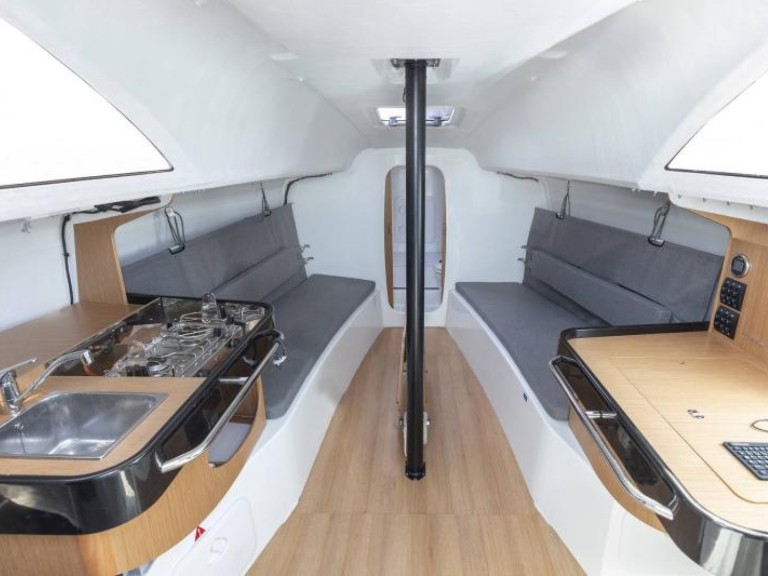 Rent a Jeanneau SUN FAST 3300 La Trinité-sur-Mer