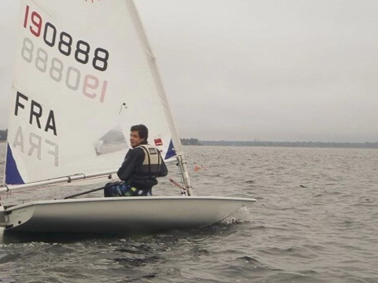 LASER PERFORMANCE Laser Solo in Carnac on SamBoat