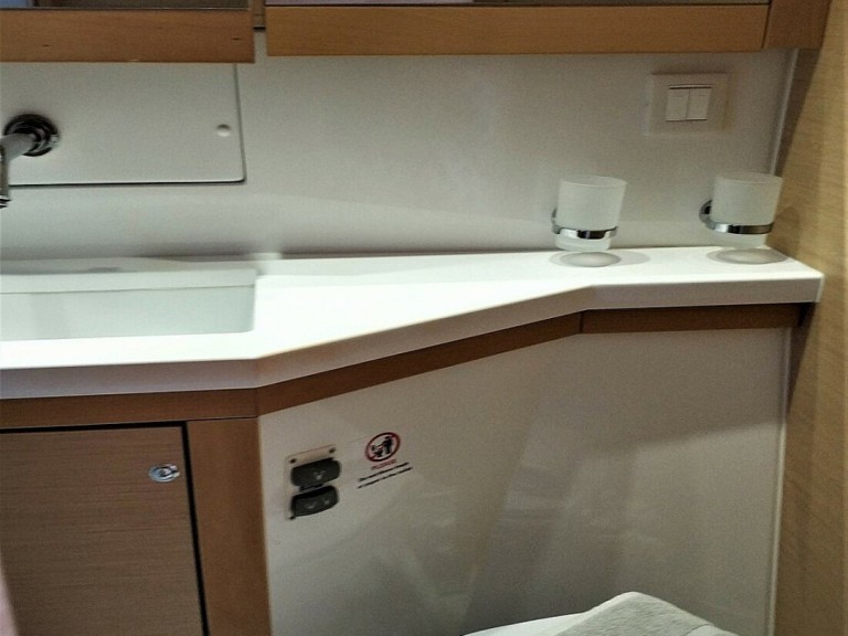 Lagoon Lagoon 450 F charter bareboat or captained in  Alimos