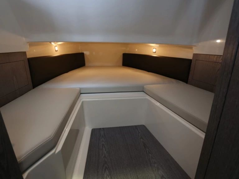 Capelli Tempest 40 in Santa Eulària des Riu on SamBoat