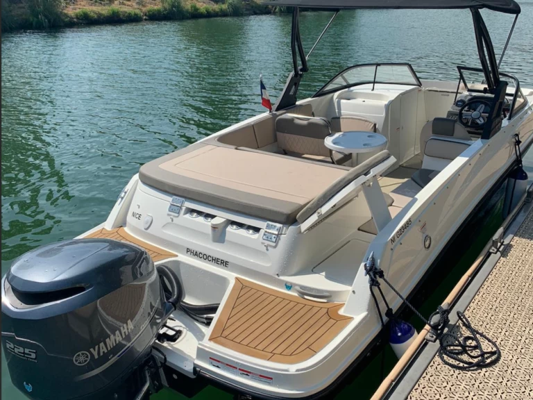 Motorboat for rent Cannes at the best price