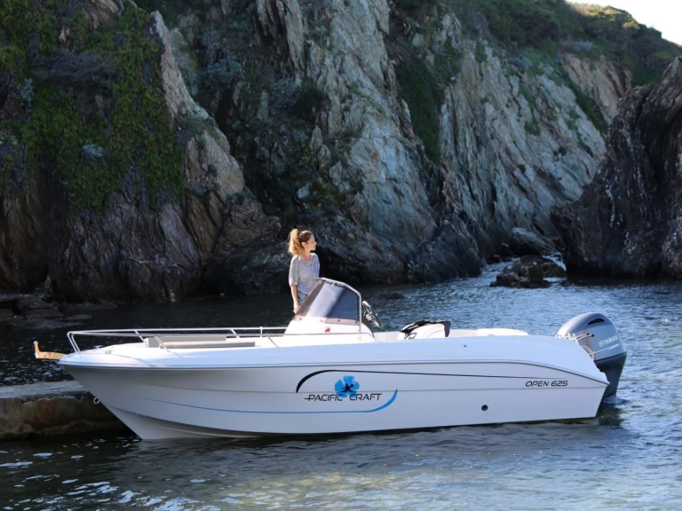 Motorboat rental in Marseille - Pacific Craft PACIFIC CRAFT 545