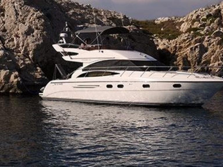 Princess V42 in Marseille on SamBoat