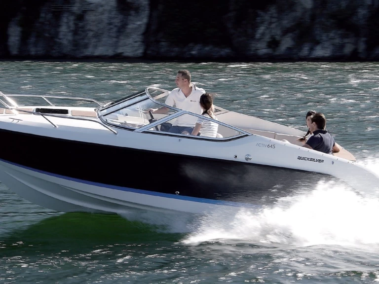 Motorboat rental with or without captain Quicksilver Marseille