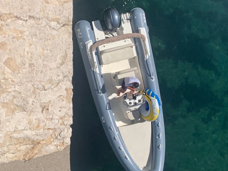 Bareboat Rental RIB Nuova Jolly with a boat licence