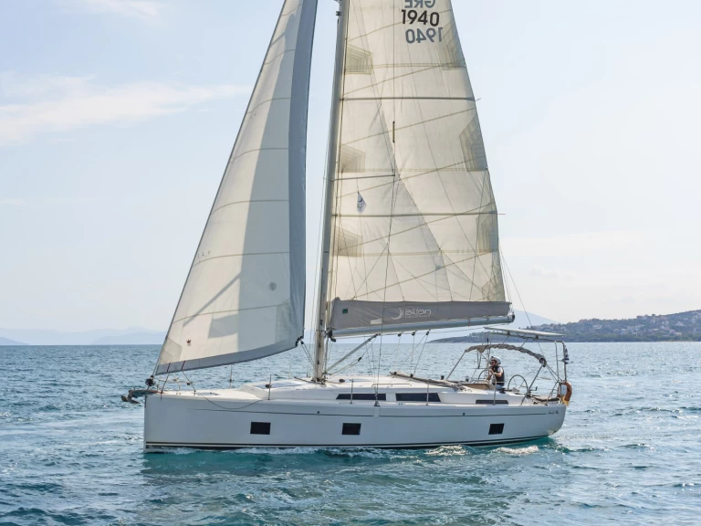 Rent a Hanse Hanse 418 Lávrio