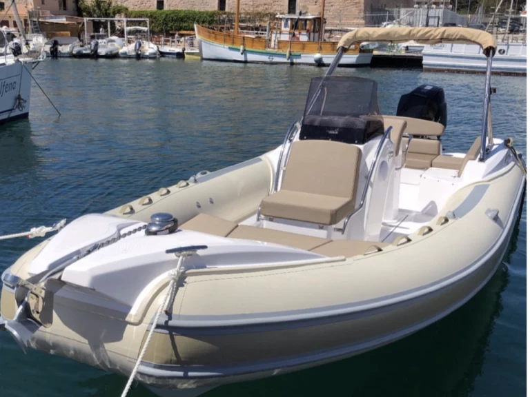 Boat rental MV Marine 740 in Marseille on Samboat