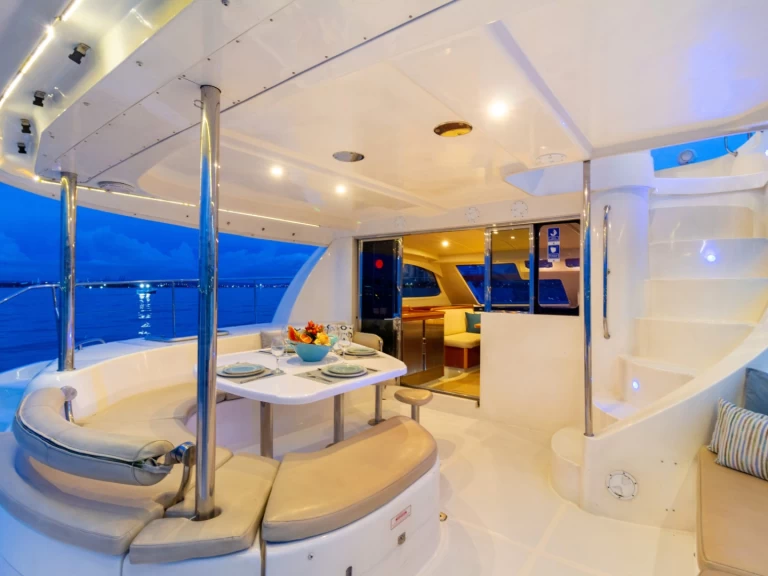 Rent a Leopard Leopard 47 Powercat Cartagena