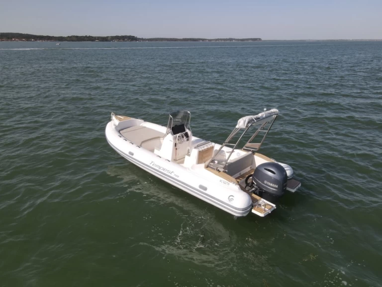 Rent a Capelli Tempest 700 luxe  Lège-Cap-Ferret