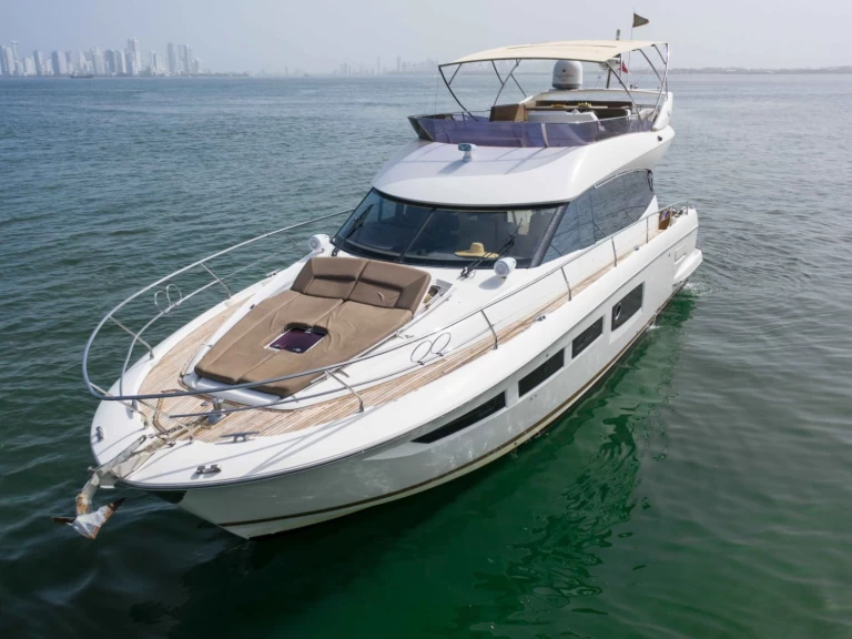 Rent a Prestige Prestige 500 Fly Cartagena