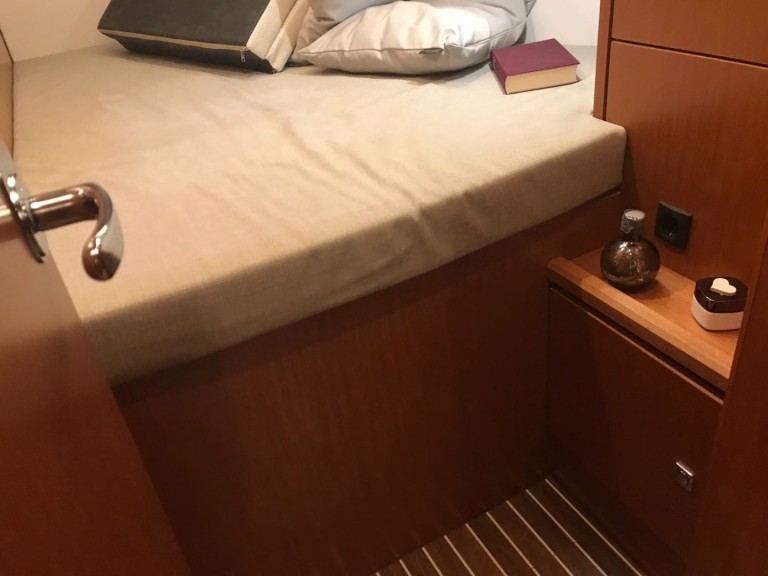 Yacht charter Marina di Portorosa cheap Bavaria C45 Holiday