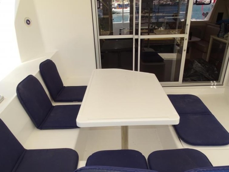 Boat rental Robertson and Caine Leopard 44 in Palma de Mallorca on Samboat